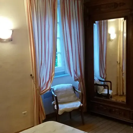 Bourgade ホテル
