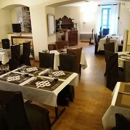 ホテル Bourgade Saint-André-de-Valborgne